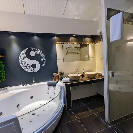 D'hotes La Filature Bed & Breakfast 4*