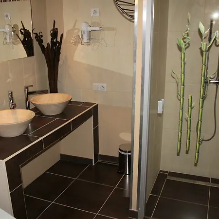 D'hotes La Filature 4* سانت كونتان